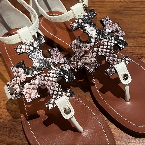 Tory Burch Flat Thong Sandals - Phoebe in EXCELLENT condition! Only worn once! - Picture 4 of 16